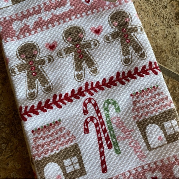 Cupcakes & Cashmere Home Pink Christmas Gingerbread Kitchen Towel Set - Picture 3 of 3